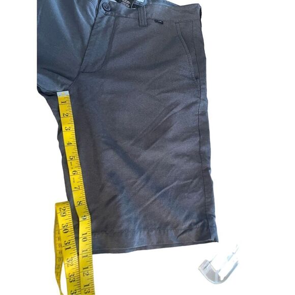 Travis Mathew Mens Gray Flat Front Stretch Golf Bermuda Shorts Size 30 - Picture 7 of 11